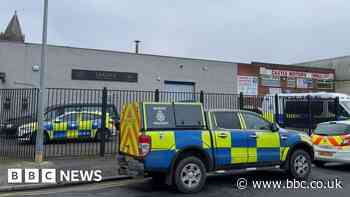 Hull funeral directors inquiry: Police return to site