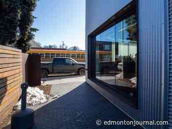 Edmonton police officer on trial for assault critical of colleague who kicked arrestee in head