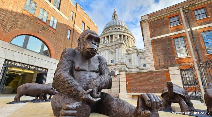 Bronze baby animals filling a corner of Paternoster Square