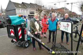 Gemeente neemt afvalzuiger in gebruik: “Dankzij ‘olifantje’ zal marktplein er een flink stuk properder bijliggen”