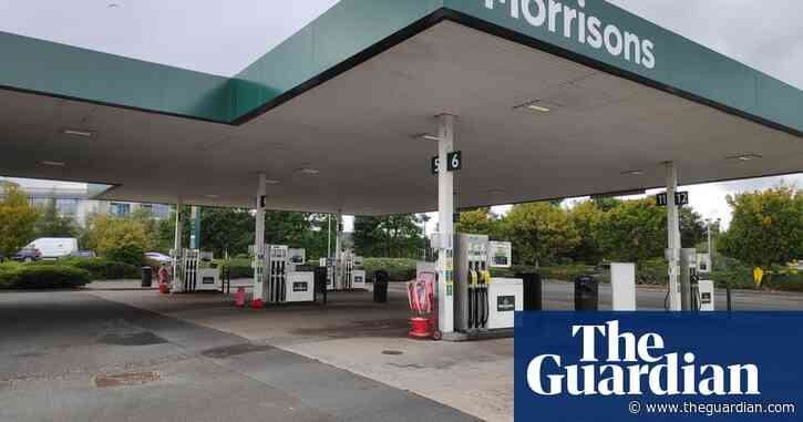 Morrisons reports more than £1bn loss as debt pile incurs rising costs