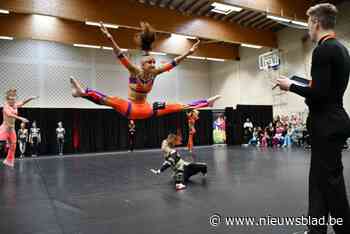 Ruim 650 discodansers zetten beste beentje voor in De Valkaart