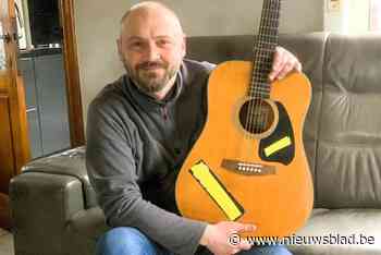 Bert (46) op zoek naar eigenaar van gitaar die hij op deurwaardersveiling kocht: “Een muzikant zijn instrument afpakken, doe je gewoon niet”