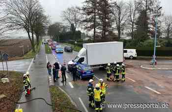 FW-KLE: Verkehrsunfall mit Transporter