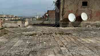 Torre Maura, il palazzo ex Isveur di via delle Cincie avrà un tetto nuovo e impermeabile