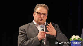 Landrat Niedermaier über Bezahlkarte für Flüchtlinge: „Es müssen einige Hürden überwunden werden“