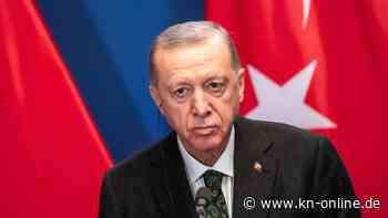 Schutzpersonal Erdogans nach Wahlverstanstaltung verunglückt – Präsident passiert nichts