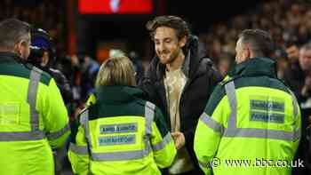 Lockyer thanks 'hero' medics who saved his life