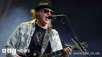 Neil Young to rejoin Spotify after Joe Rogan row