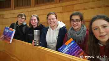 Junge Chemiker nehmen aus Jena die Keksrolle mit