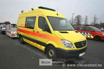 Brandweer verkoopt oude voertuigen en materialen