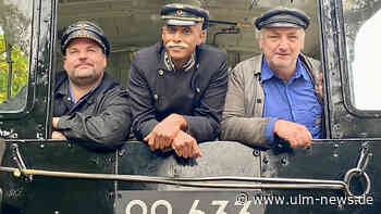 Comedian Teddy Teclebrhan rappt als Schaffner in der Öchsle-Bahn