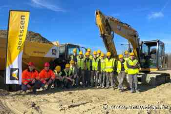 Leerlingen rijden jaar lang met dumper: “Zo’n voertuig kunnen wij als school niet betalen”