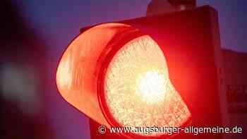 Crash in Wiblingen: Sechs Autos werden beschädigt, zwei Menschen verletzt