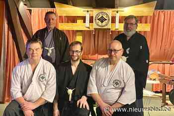 Leden krijgen zwarte band of derde dan