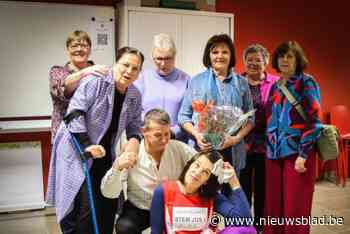Toneelgroep laat senioren op ludieke wijze stemmen met voorstelling ‘Stem veu de Guj’