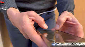 Picchiata dal suo ex che la perseguita con una App sullo smartphone