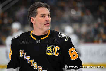 Entire shipment of Pittsburgh Penguins bobbleheads stolen, feds investigating cargo theft