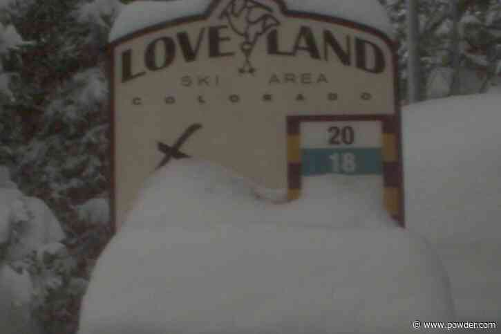 Multiple Colorado Ski Areas Closes As Blizzard Settles In