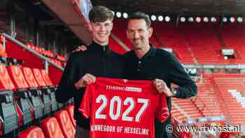 Transferproat betaald voetbal: nieuwe Vennegoor bij Twente: "Vergelijking alleen maar mooi"
