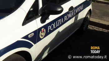 Investito da un furgone nel parcheggio di un negozio: morto 56enne