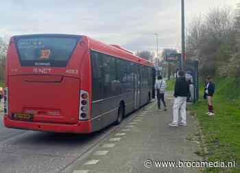 Klapband streekbus zorgt voor bijna paniek in de Purmer-Noord