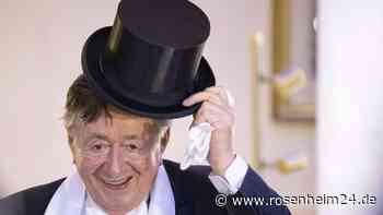 „Mörtel“ Lugner sorgt in Frauenkleid auf Instagram für Furore: „Dann verwende ich einen Womanizer...“