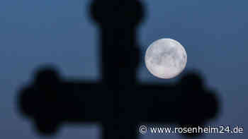 Christusfigur vom Feldkreuz in der Schönfeldstraße gestohlen - Polizei ermittelt