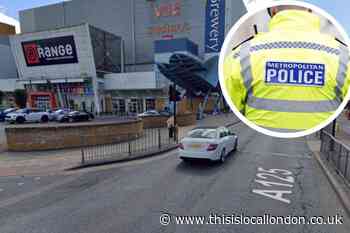 Man stabbed in Waterloo Road fight near Brewery Romford