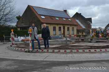 Rotonde maakt voortaan kruispunt op grens van Waarschoot en Sleidinge veel verkeersveiliger