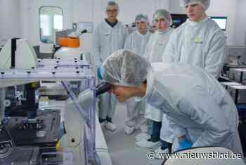 Binnengluren bij onderzoekscentrum B-Phot: “Lichttechnologie wordt vandaag meer gebruikt dan men zou denken”