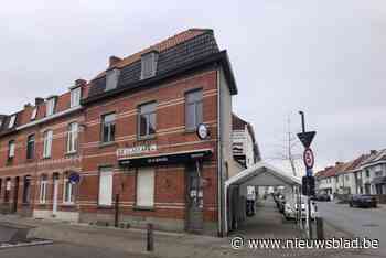Trio dat cafébaas aanviel met bierflesje blijft maand langer in de cel