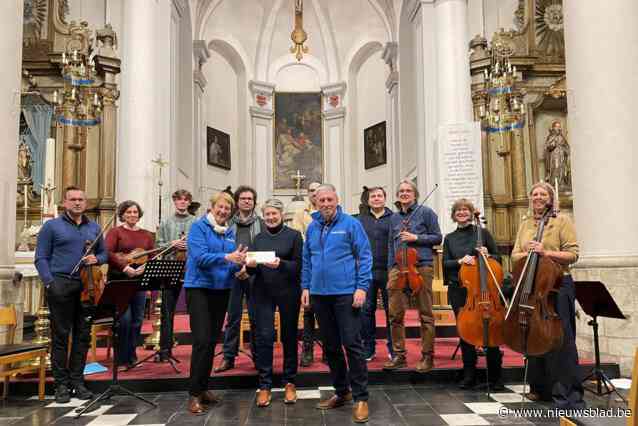 Mooie cheque voor Make-A-Wish na dubbelconcert DSO-Ensemble