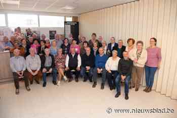 Kaartclub De Spuitgasten huldigt kampioen