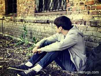 Living in Poor Neighborhoods Ups  Risks for Dementia, Early Aging