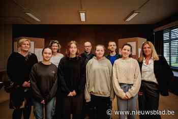 Zes leerlingen Busleyden Atheneum winnen gedichtenwedstrijd: “Hele school wordt erbij betrokken”