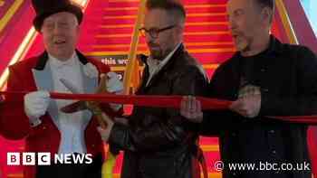 Musical theatre star opens resort's showbiz museum