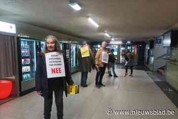 Doe Deurne Dicht tekent bezwaar aan tegen luchthaven en voert in Berchem station