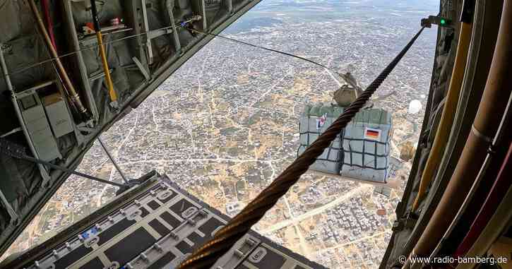 Bundeswehr wirft Lebensmittel für Gazastreifen ab