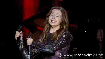 Sorge um Schlagerstar: Vicky Leandros stürzt von der Bühne