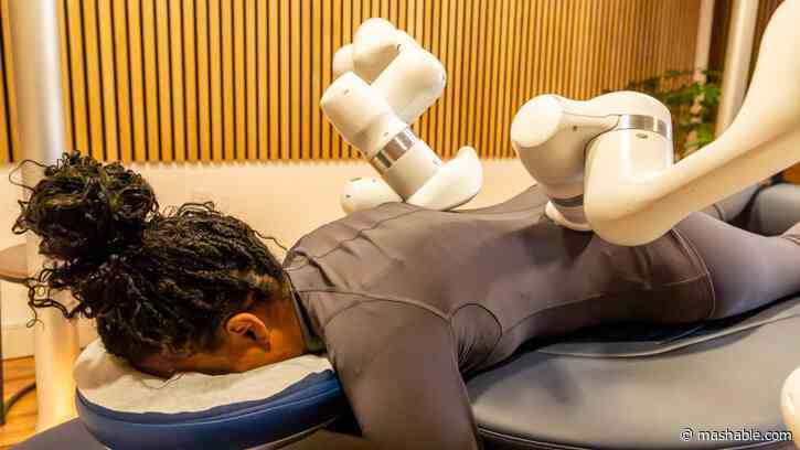 This AI robot massaged my back and butt: 5 reasons I'm quitting human masseuses