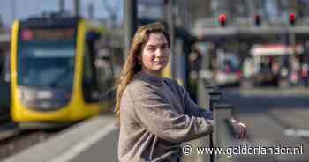 Eline overleefde die twee minuten in de tram met Gökmen T.: ‘Krijg het benauwd als iemand te dichtbij loopt’