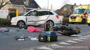 112-nieuws: man kan rijbewijs inleveren  • vrouw oefent voor rijbewijs