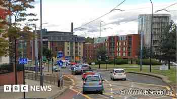 Cameras to enforce law around yellow box junctions