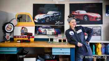 New service aims to be a 'big sister' for women intimidated by the mechanic