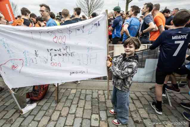 Nand supportert voor zijn vriend: “Goo Migiel, goo bojs!”