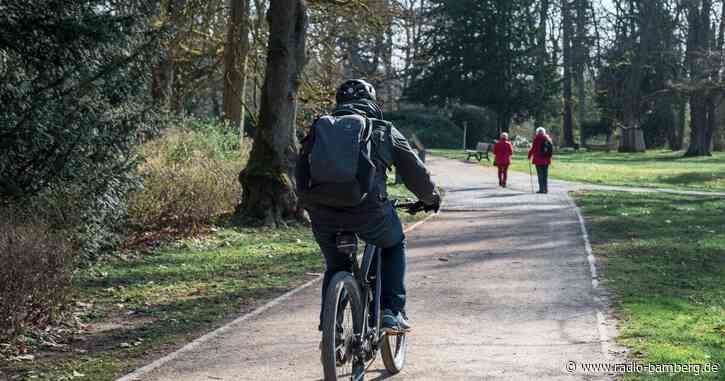 Frühlingshaftes Wetter mit Sonne in Bayern zur Wochenmitte