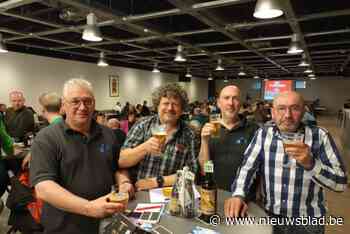 Bierfanaten genieten met volle teugen van Lichtaarts Bierfestival