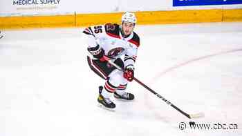 Defending champ UNB continues perfect season, will face UQTR in U Sports men's hockey final