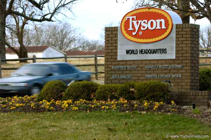 Tyson Foods hoping to hire thousands of migrants for labor-manufacturing jobs: report